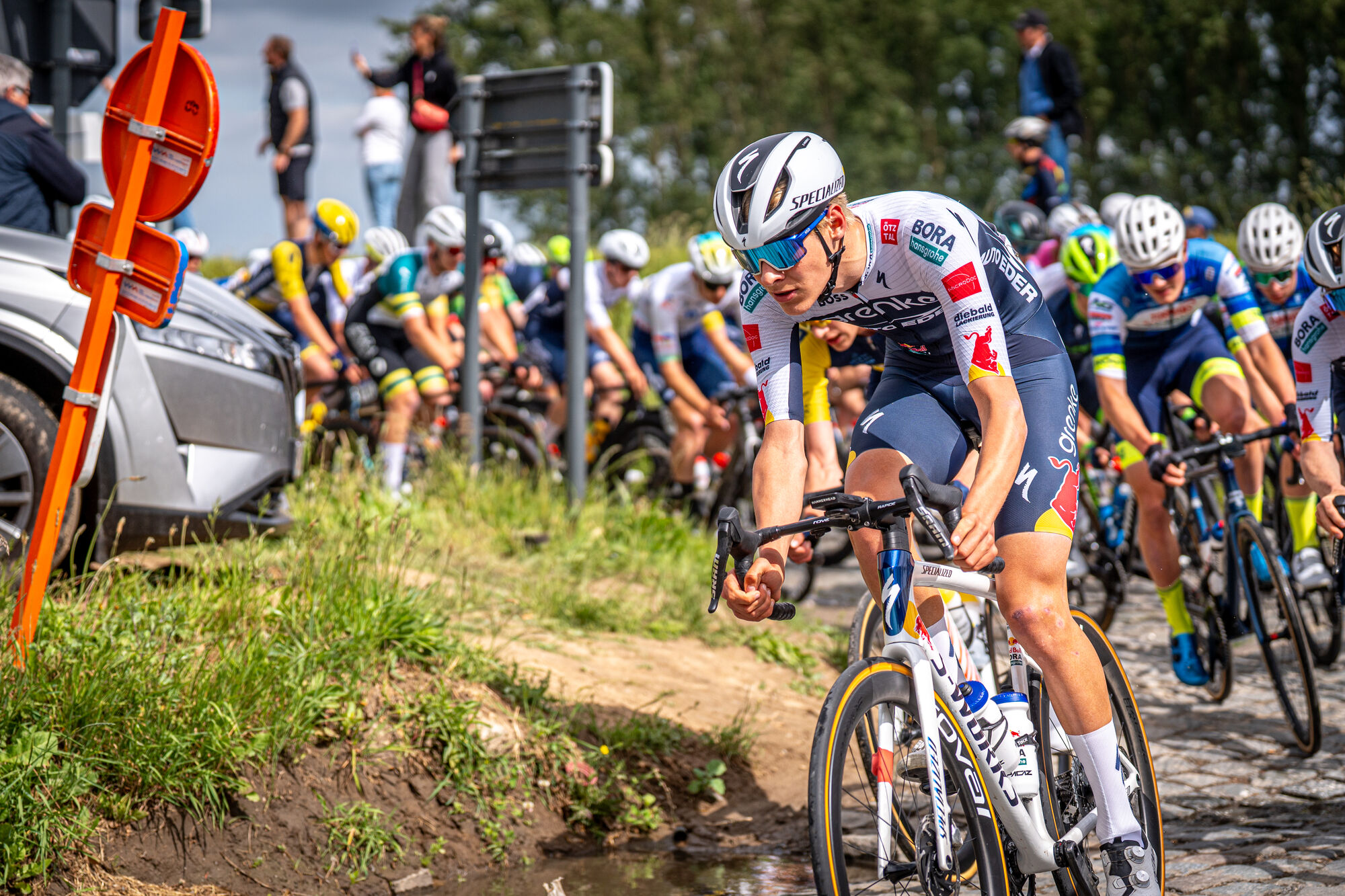 Red Bull – BORA – hansgrohe (2/14)